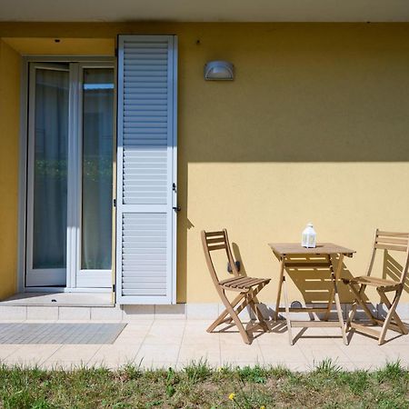La Casa Dei Tigli - Bilocale Con Taverna E Giardino Gorgonzola Exterior foto